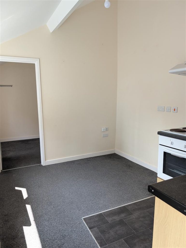 Meyrick Street, Pembroke Dock (PLFM 27ZN)